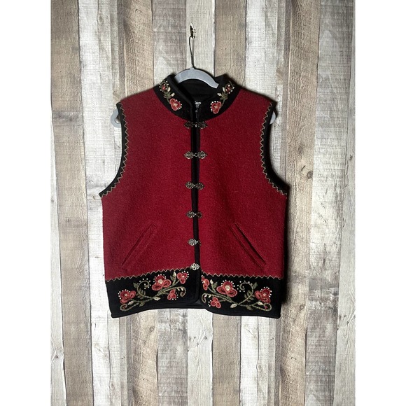 Embroidered Red and Black Women's Cardigan Vest - Picture 2 of 8